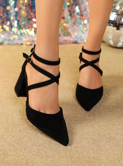 Black Radiant Rhythm Pumps