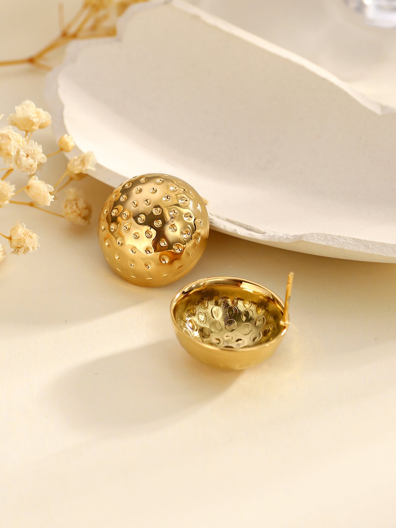 Anti-Tarnish 18K Gold Plated Stainless Steel Dotted Pattern Round Shape Stud Earring