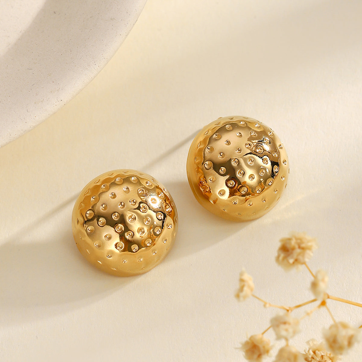 Anti-Tarnish 18K Gold Plated Stainless Steel Dotted Pattern Round Shape Stud Earring