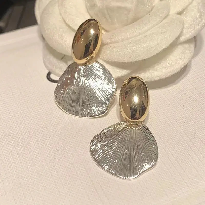 Duel Color Metal Texture Shell Shaped Earrings