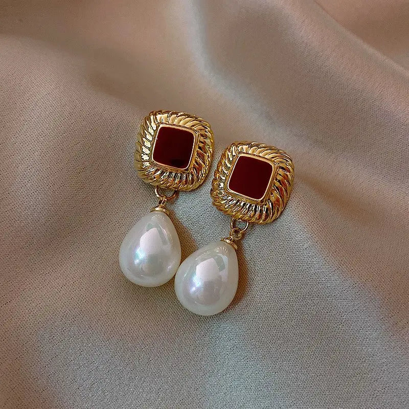 Exquisite Tear Drop Pearl Creative Retro Square Earrings