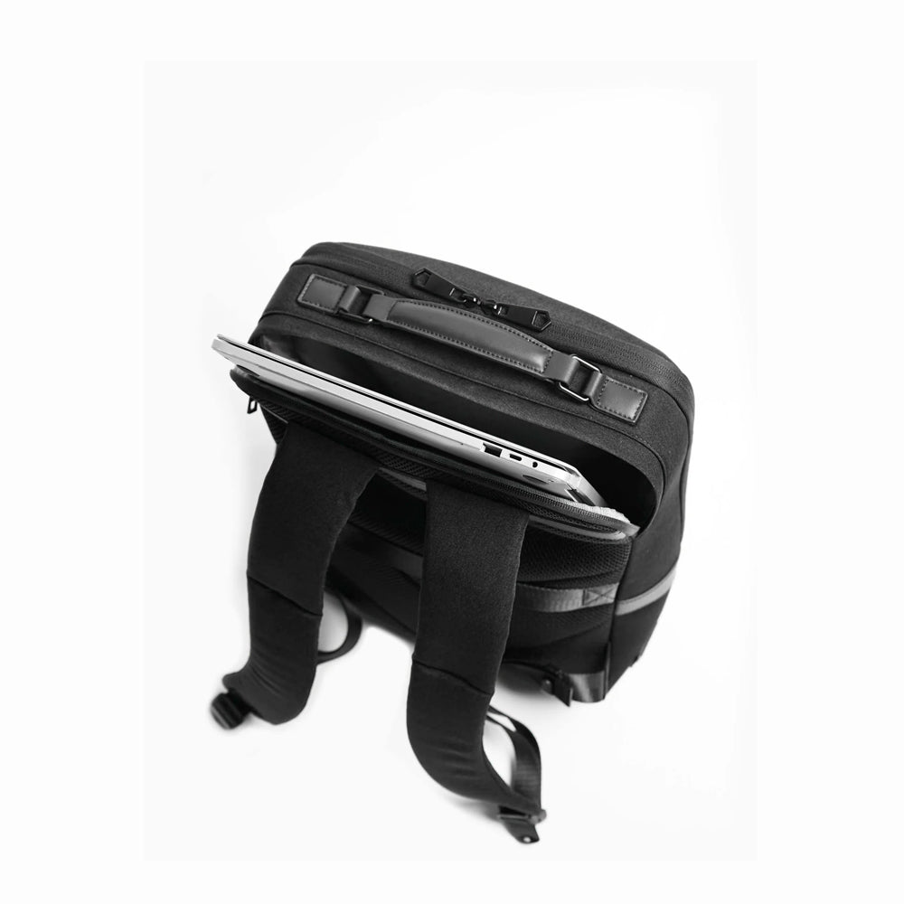 Forte Light Backpack 14L - Black