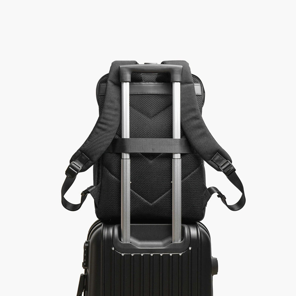 Forte Light Backpack 14L - Black