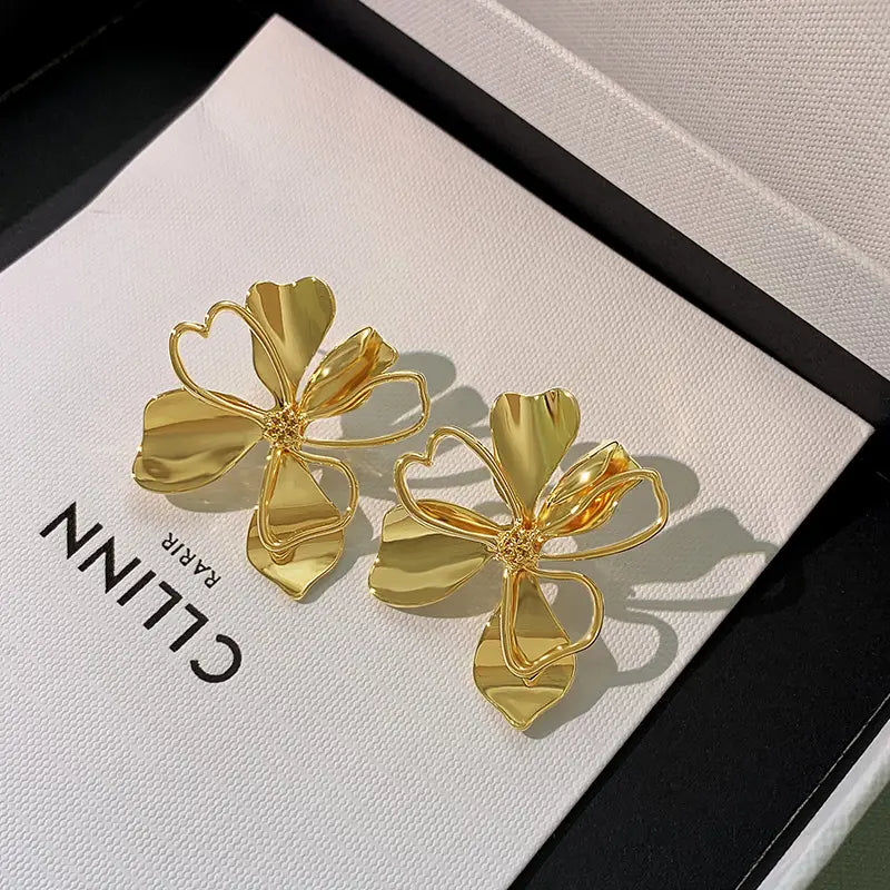 Gold Played Stylish Flower Stud Earring For Woman