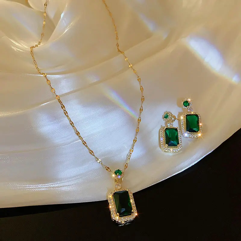 Green Emerald Style 18K Gold Plated Alloy Necklace Earrings Finger Ring Set