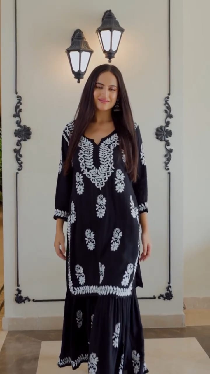 LUCKNOW CHIKANKARI EXCLUSIVE KURTI_PAIR PENT DESIGN (Black)