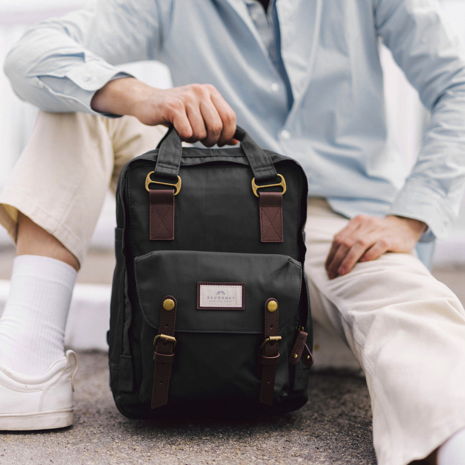 Macaroon Backpack 16L - Black