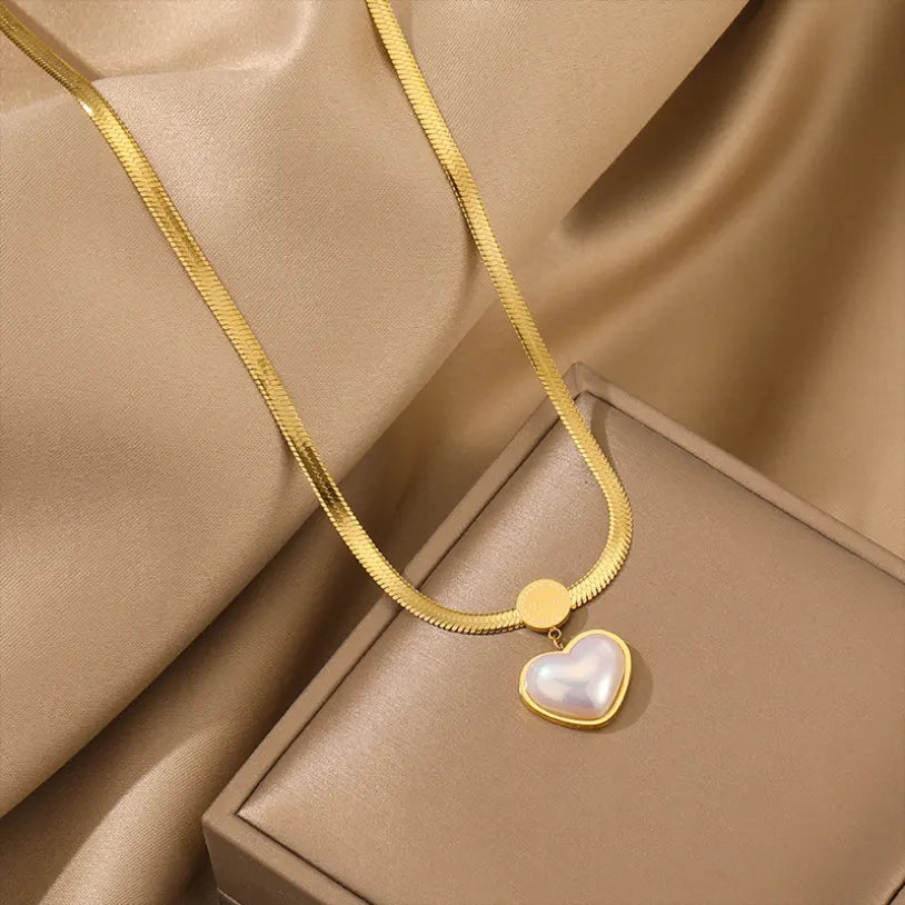 Pearl Love Heart Pendant 18K Gold Plated Stainless Steel Anti-Tarnish Necklace