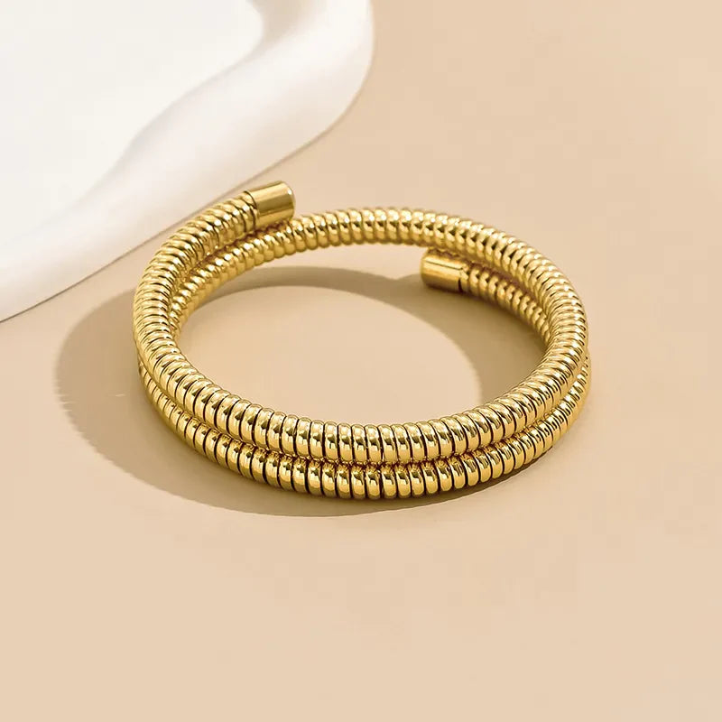 Simple Classic Style Gold Plated Alloy Women's Bangle