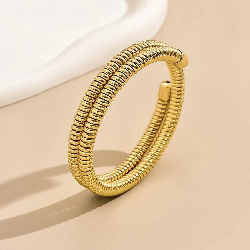 Simple Classic Style Gold Plated Alloy Women's Bangle