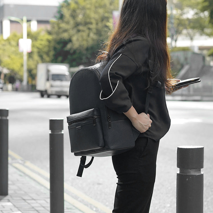 Skyler Trendsetter Backpack Plus 21L - Black