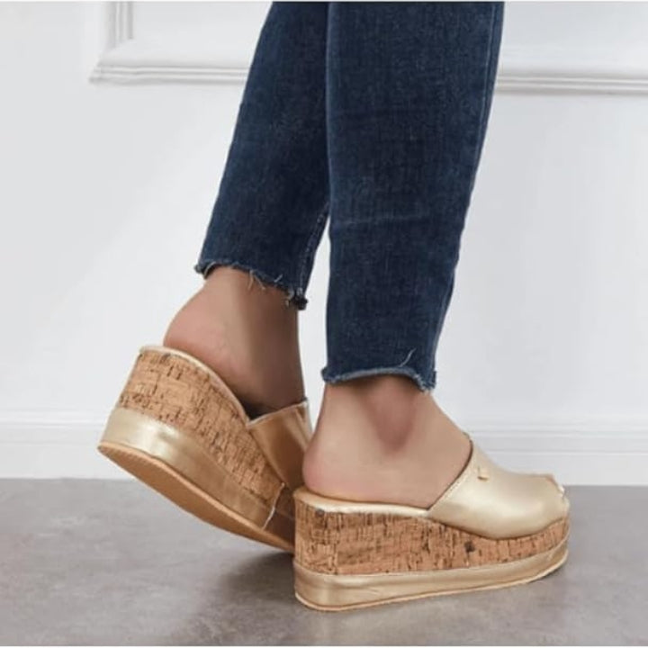 Casual Pump Platform Wedges