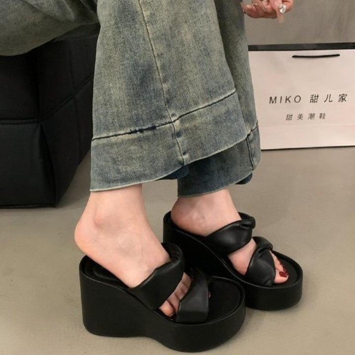 Black Out Boost Wedges