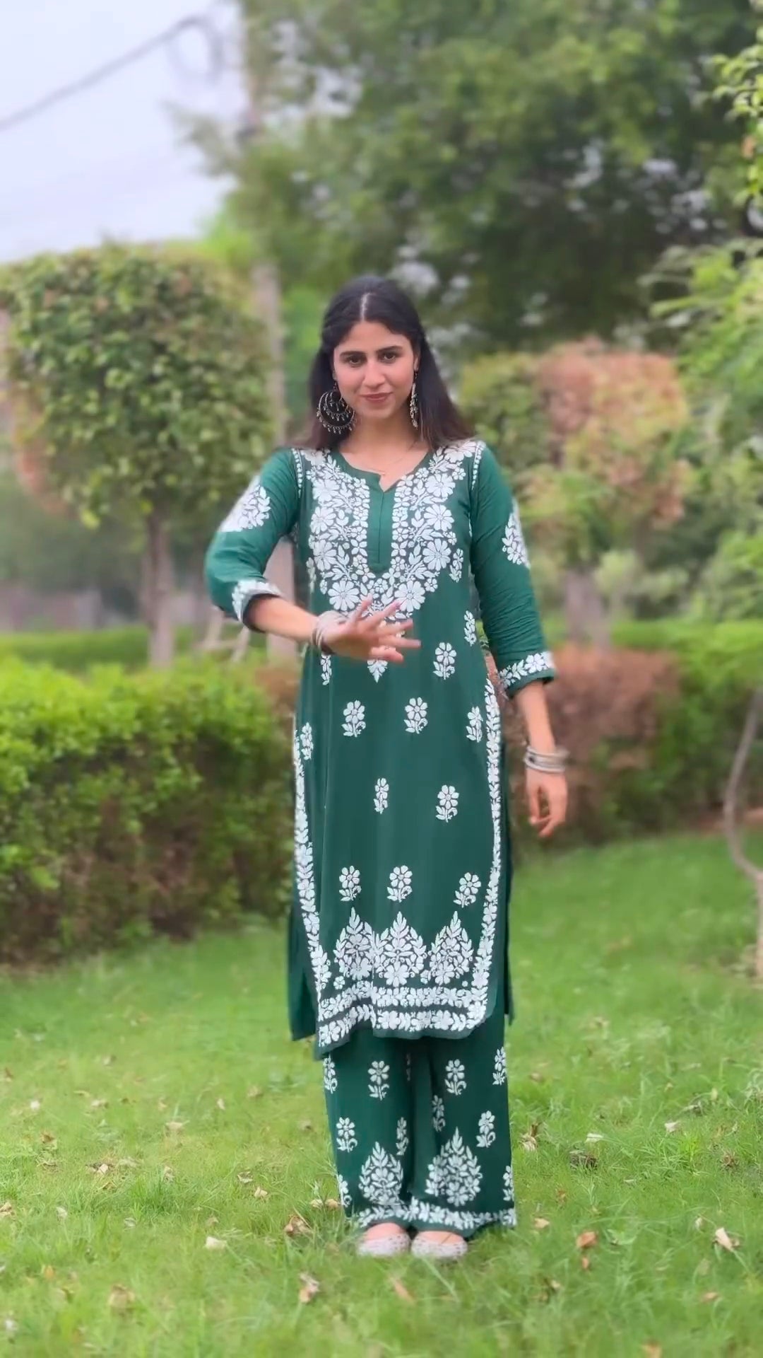 New LUCKNOW CHIKANKARI EXCLUSIVE KURTI_PENT PAIR DESIGN (Dark Green)