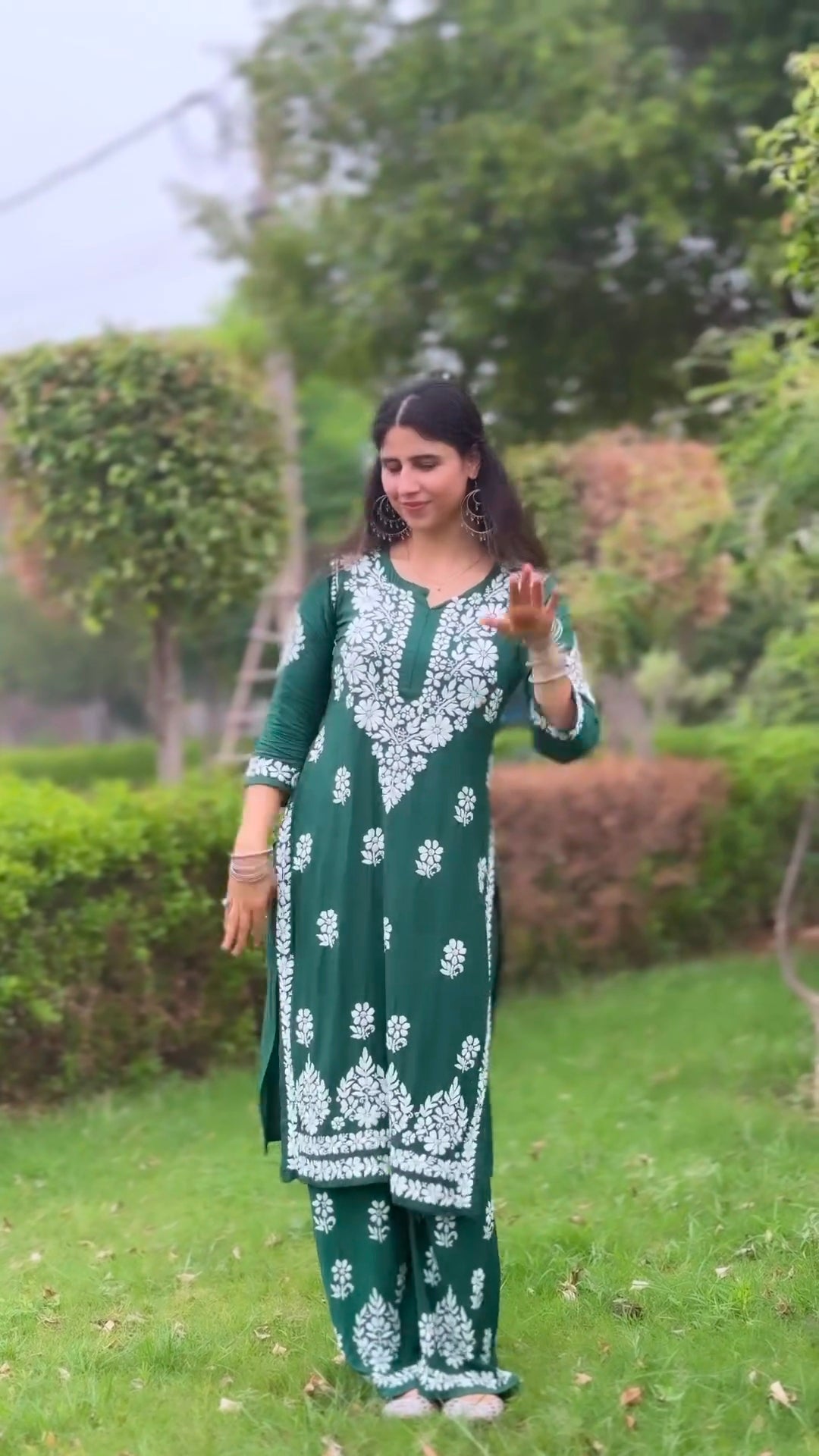 New LUCKNOW CHIKANKARI EXCLUSIVE KURTI_PENT PAIR DESIGN (Dark Green)