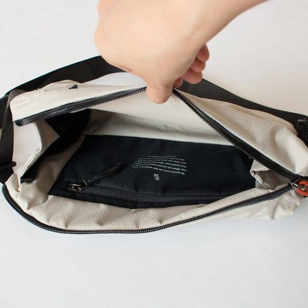 Lite Sling Bag 7L - Chalk