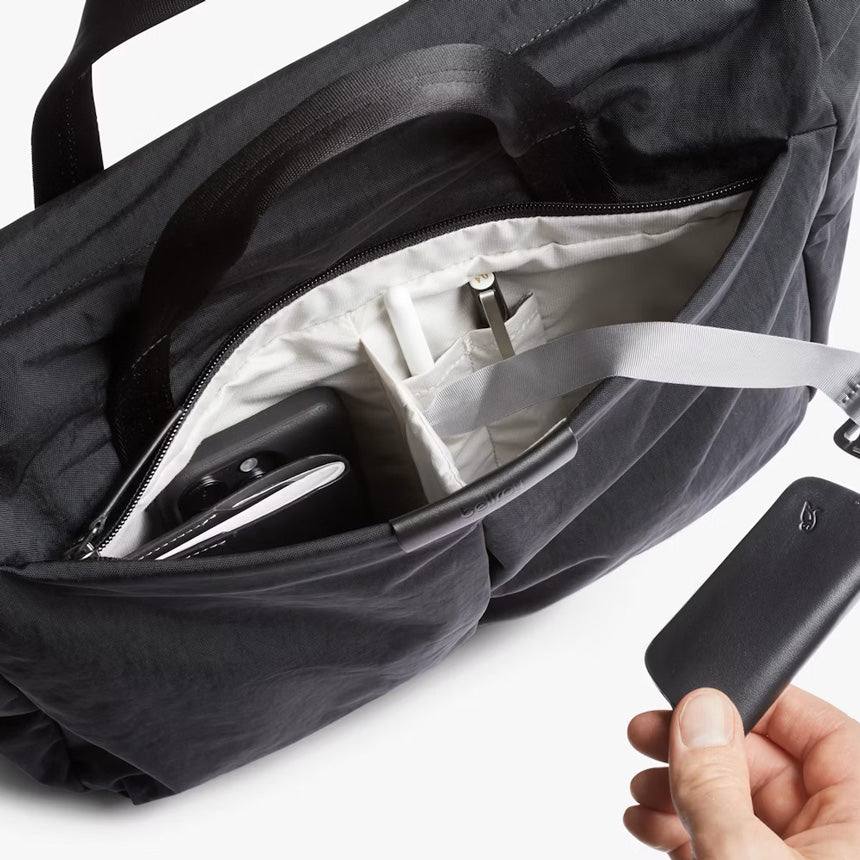 Tokyo Messenger Bag 14 inch - Raven