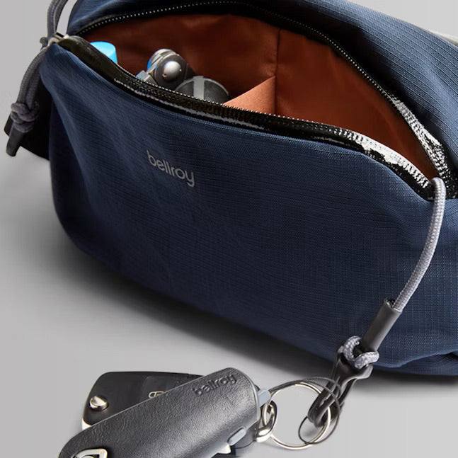 Venture Ready Sling 2.5L - Nightsky