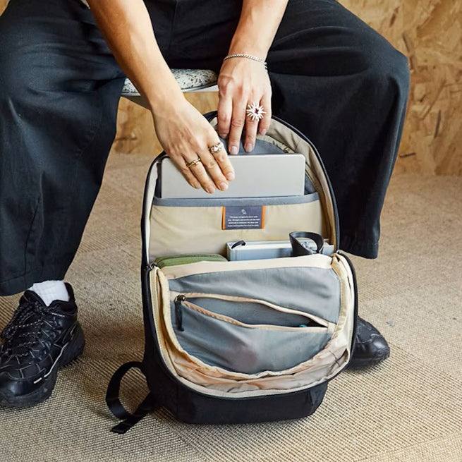 Via Backpack 20L - Slate