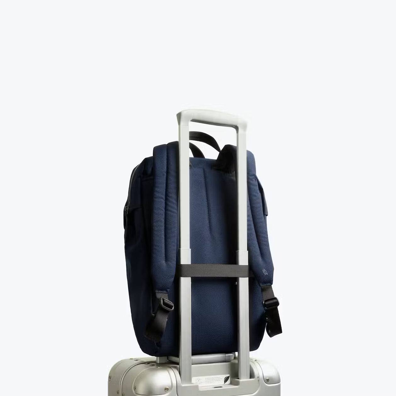 Via Workpack 18L - Navy