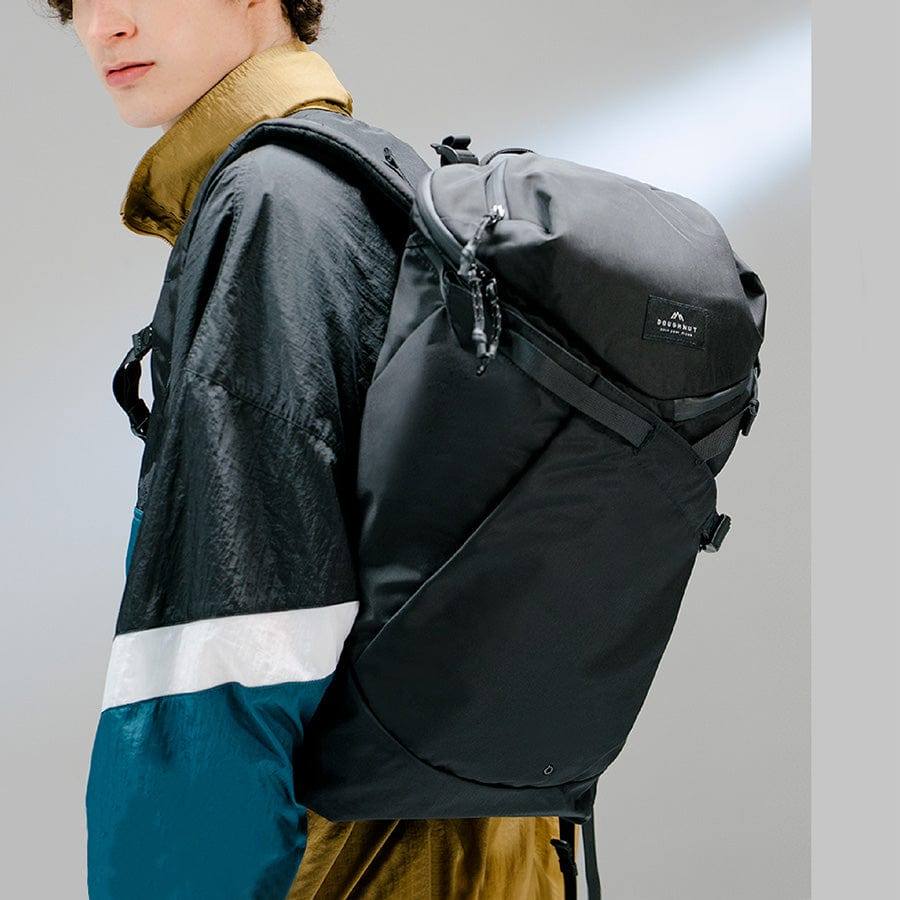 Titan Dynamic Backpack 22L - Black
