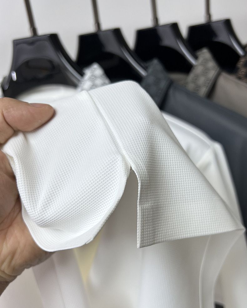 Executive Dynamic Wave Polo T-Shirt: Effortless Motion in Every Thread
