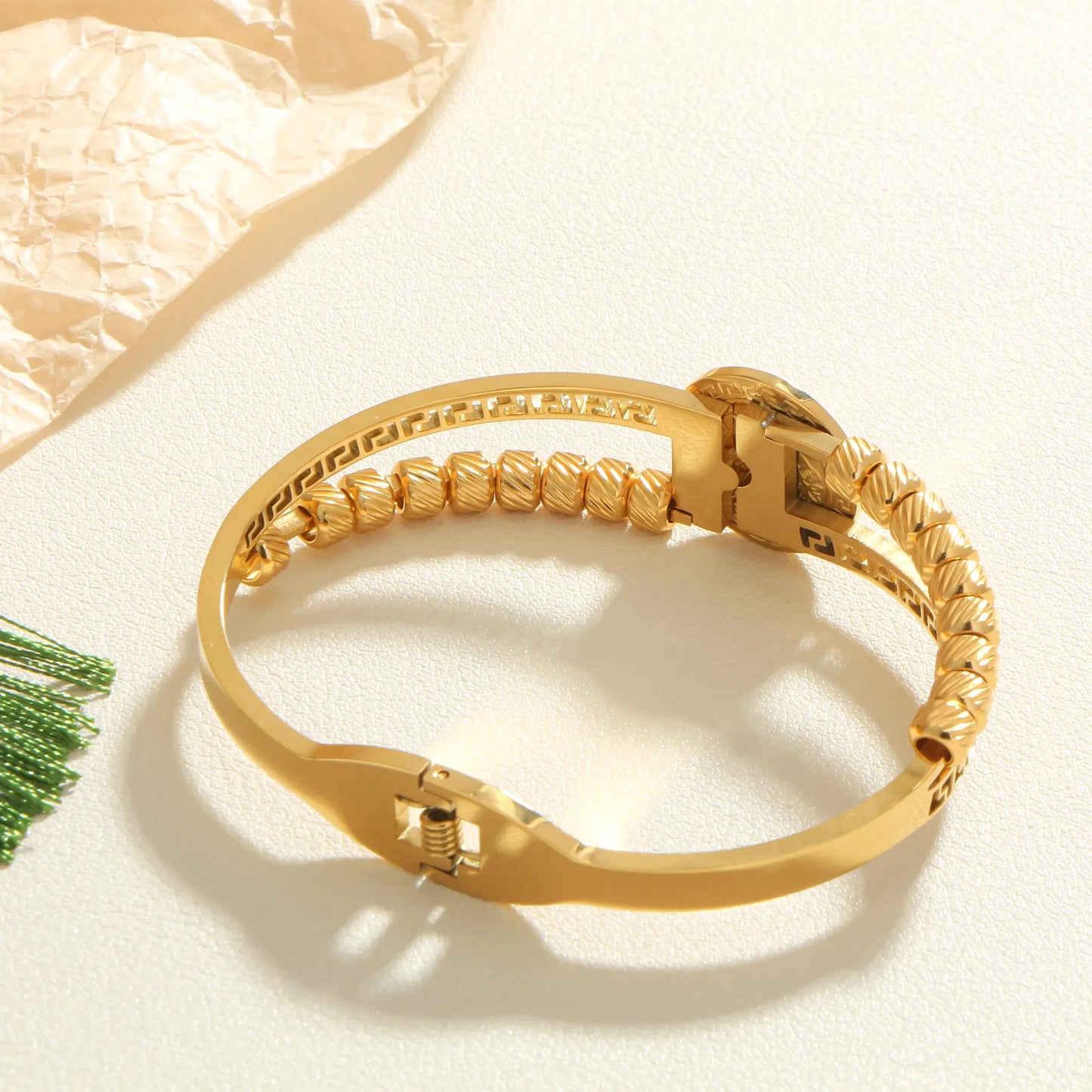 Elegant Round Butterfly 304 Stainless Steel Bracelet - Anti-Tarnish & Durable