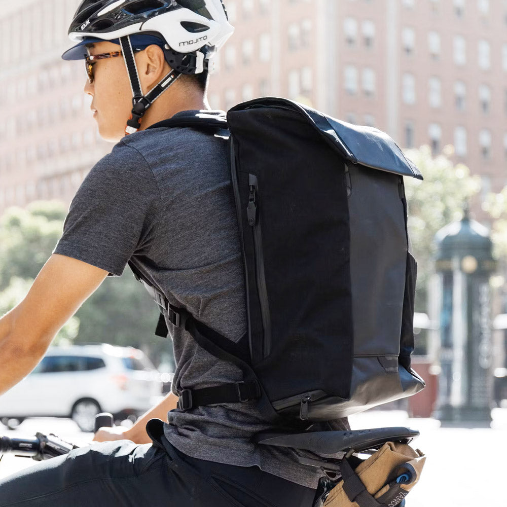 Errant Backpack 22L - Obsidian Black