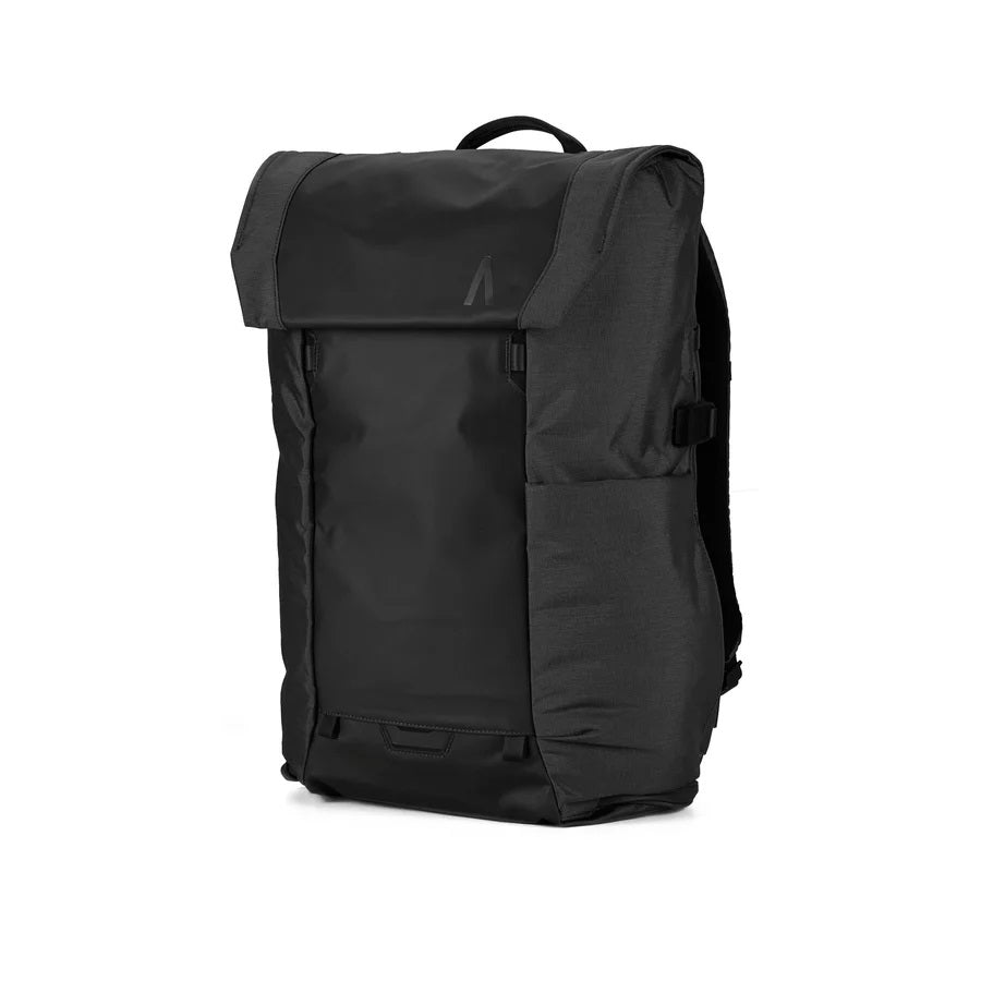 Errant Backpack 22L - Obsidian Black