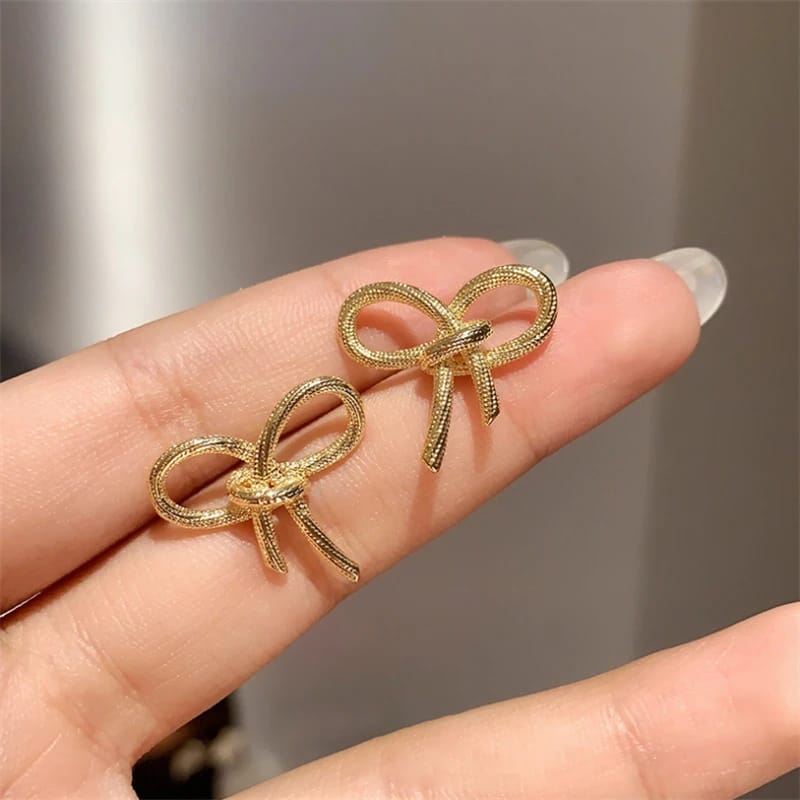 Gold Plated Alloy Blow Knot Stud Earring