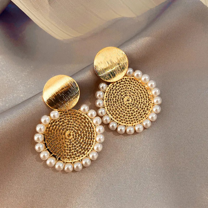 Gold Plated Geometric Round Mesh Pearl Drop Earring