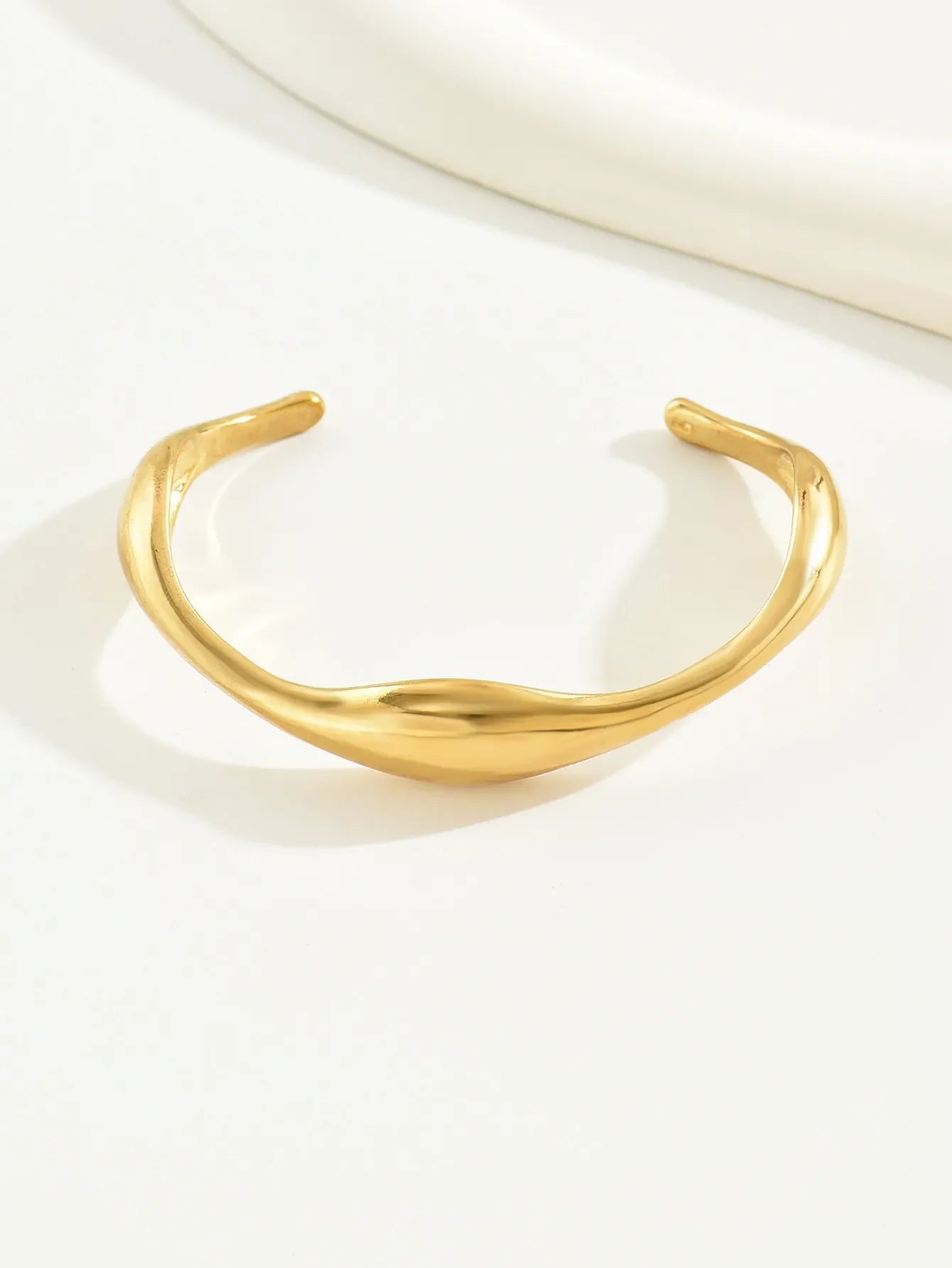 Gold Plated Simple Uneven Wave Style Open-ended Bangle