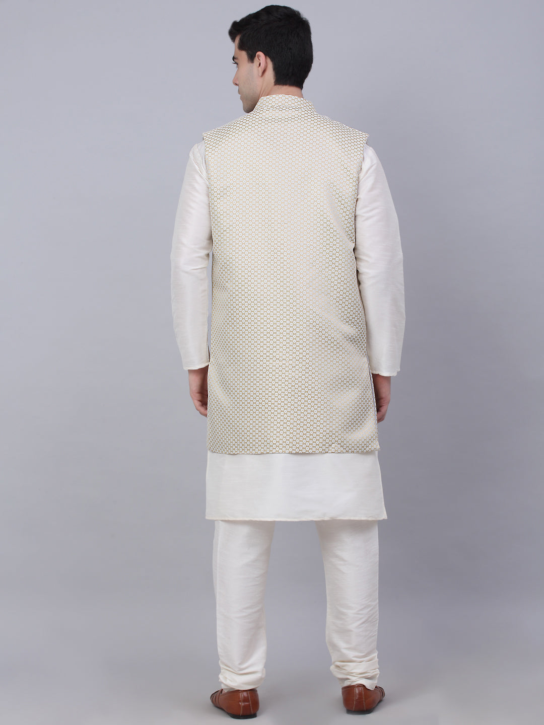 Men's Solid Kurta Pyjama With Shrug Jacket