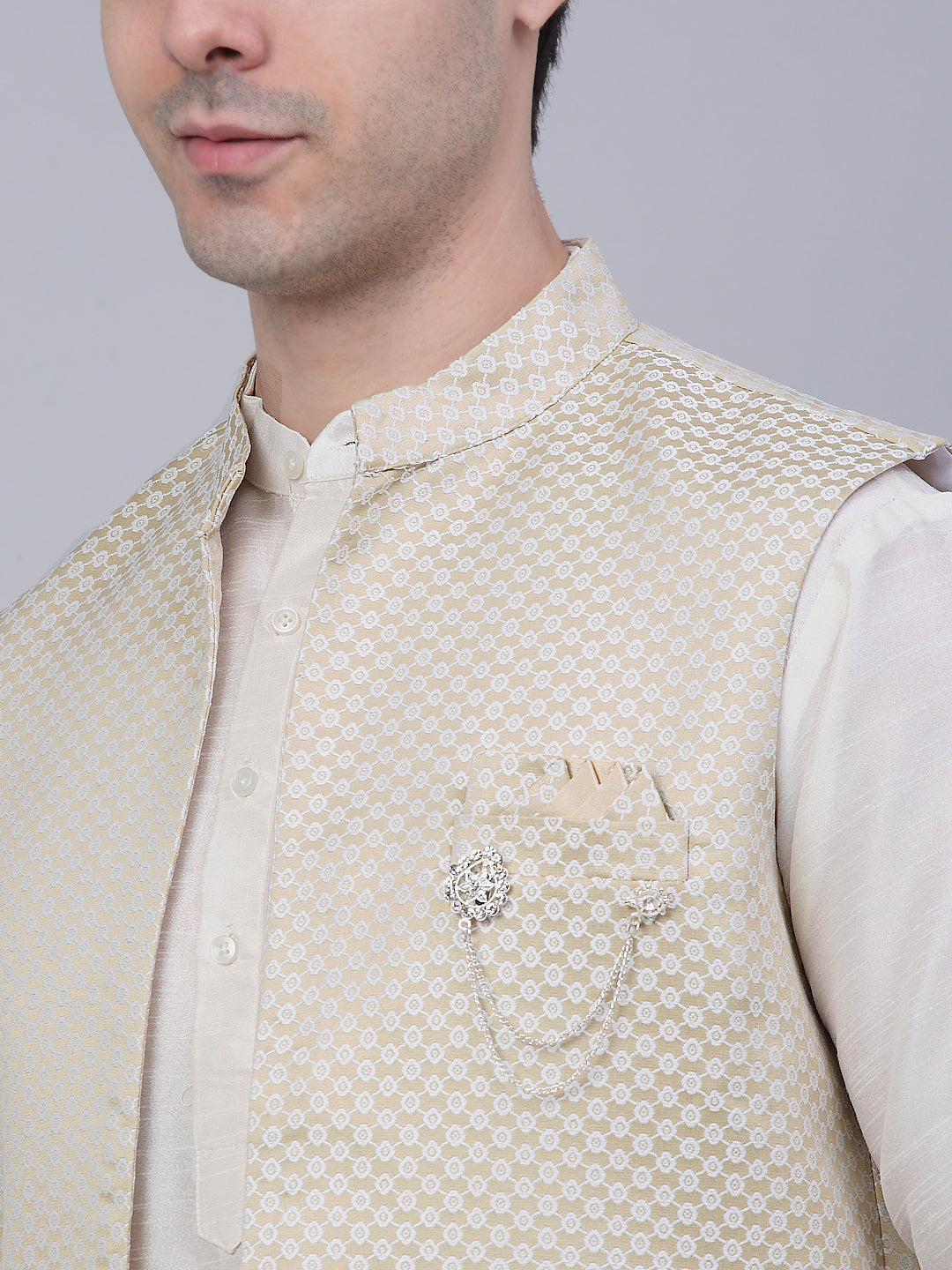 Men's Solid Kurta Pyjama With Shrug Jacket