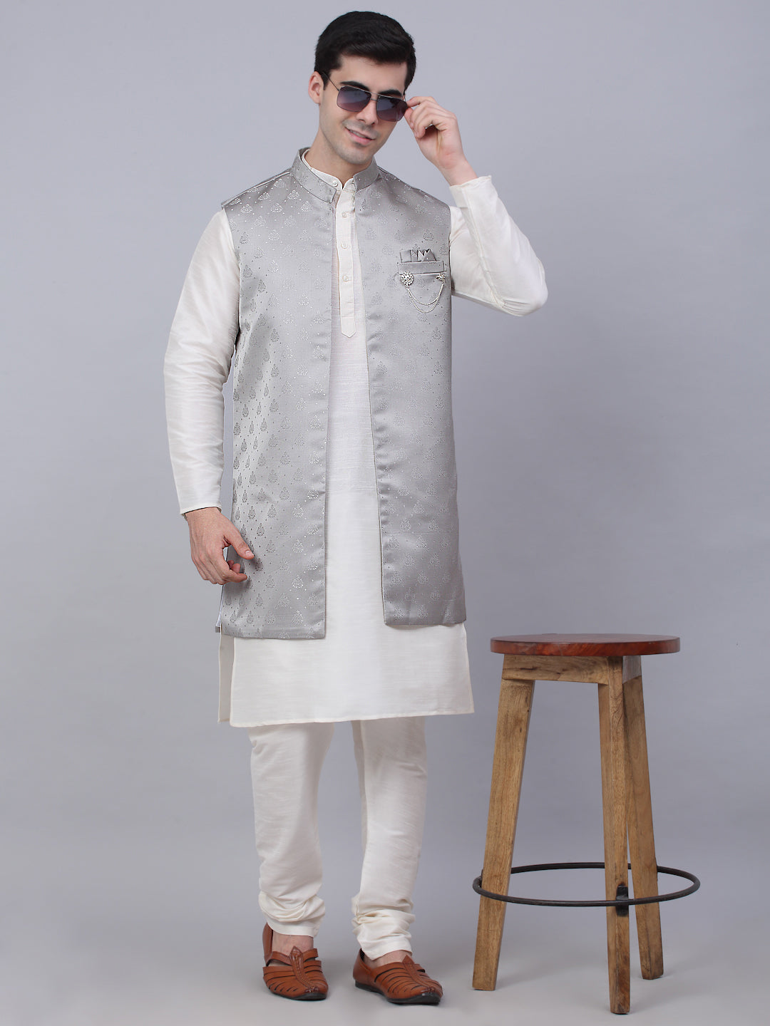 Men's Solid Kurta Pyjama With Shrug Jacket