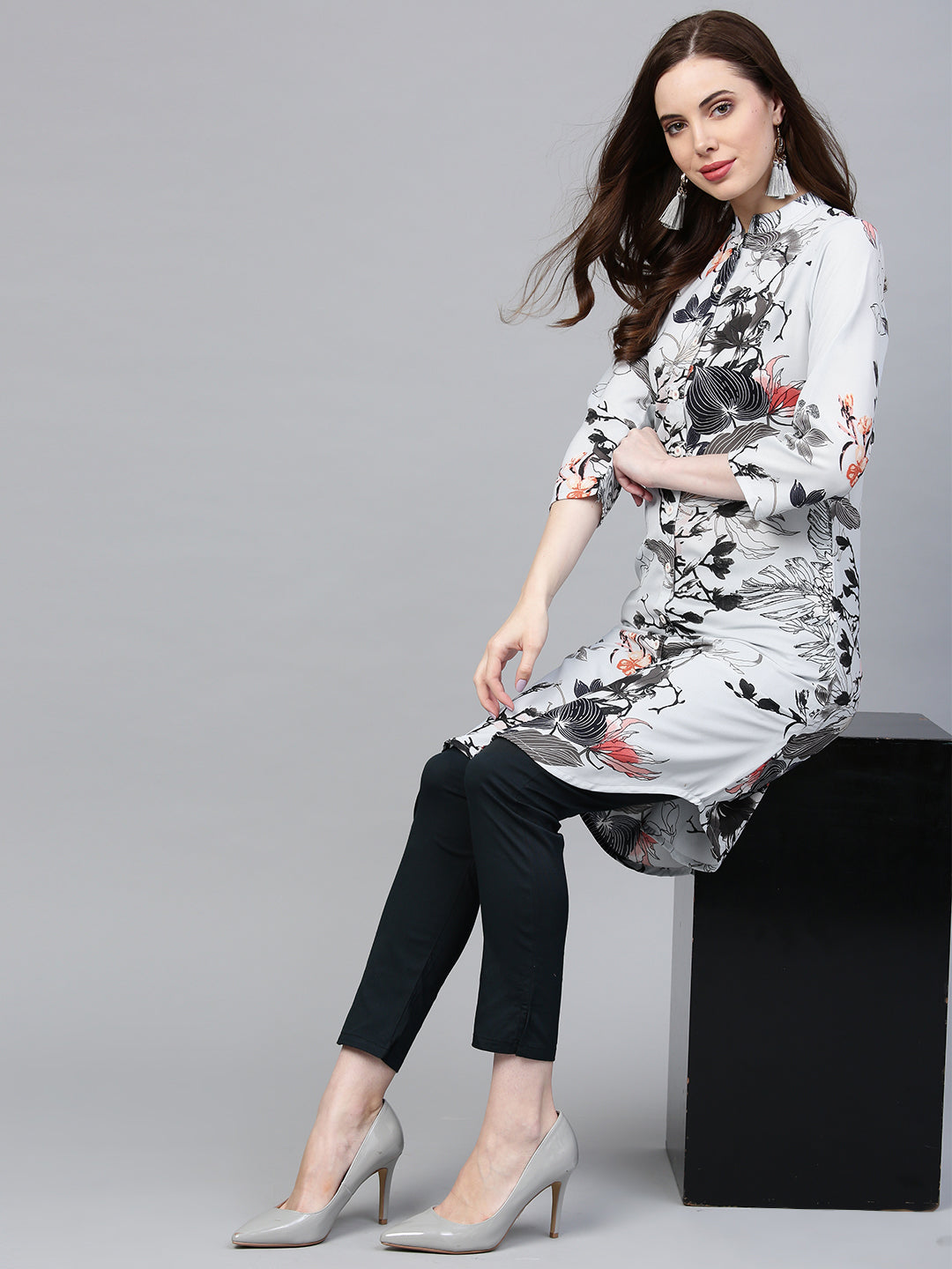 Jompers Women Blue & Black Printed Summer-cool A-line Kurta