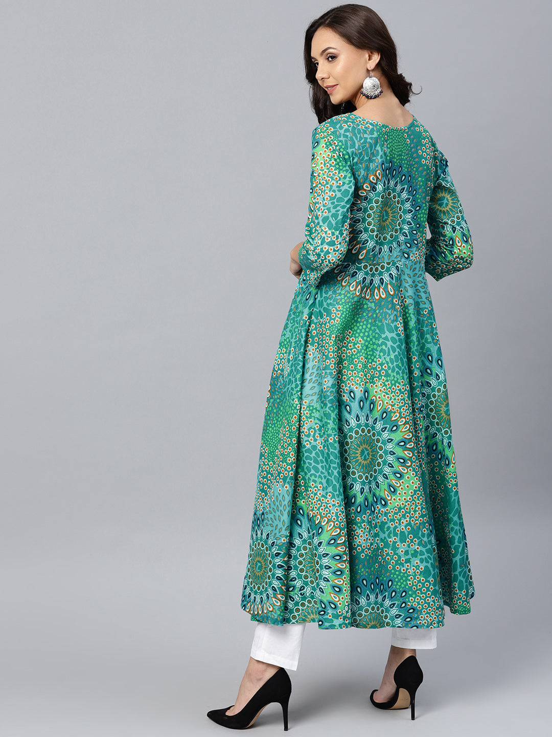 Jompers Women Green & White Printed Flared Kurta