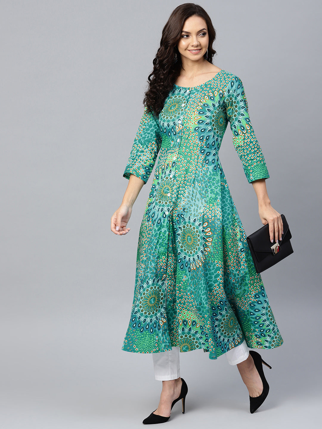 Jompers Women Green & White Printed Flared Kurta