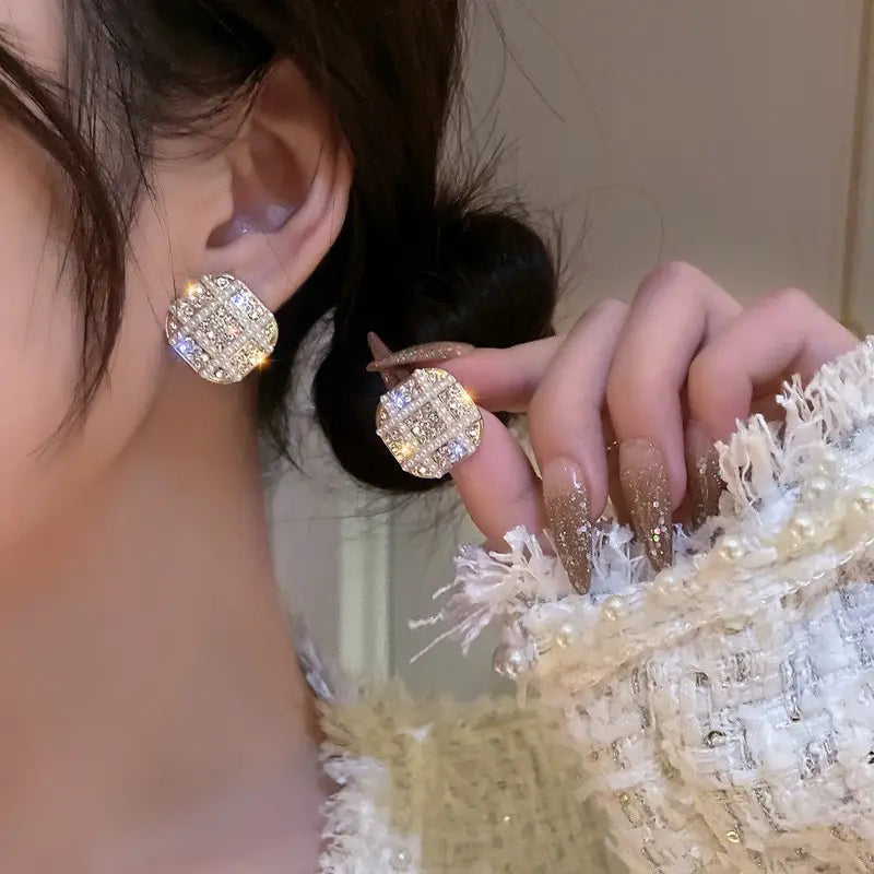 Light Luxury Geometric Full Diamond Studded Pearl Stud Earrings