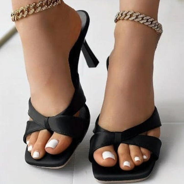 Women Twist Decor Pyramid Heels