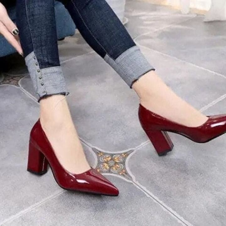 Graceful Gaze Pumps