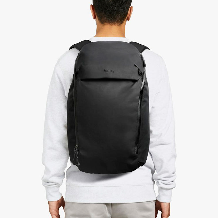 Venture Travel Pack 26L - Jet Black