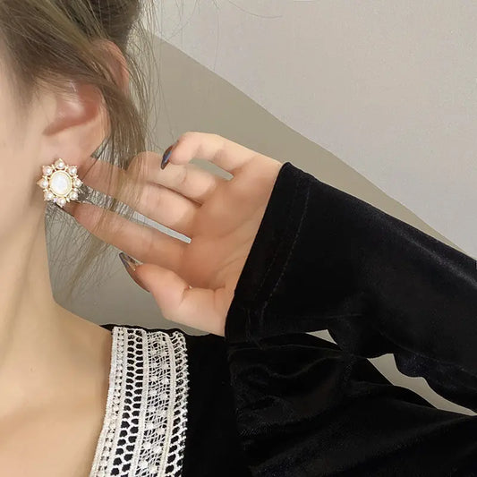Vintage Korean Simple Circle Opal Pearl Flowers Studs Earrings