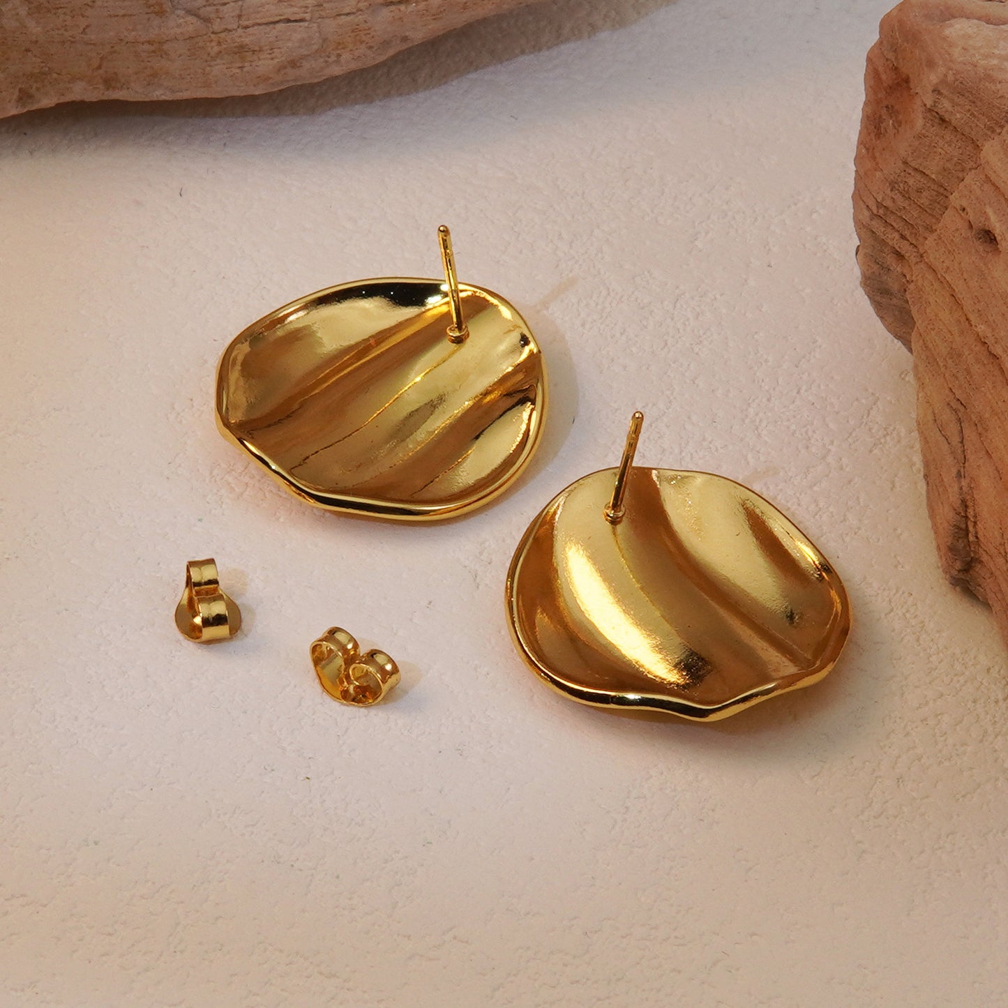 Anti-Tarnish Stainless Steel Wave Pattern Round Shape 18K Gold Plated  Stud Earrings for Women