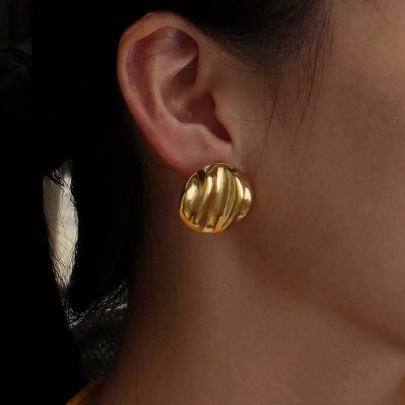 Anti-Tarnish Stainless Steel Wave Pattern Round Shape 18K Gold Plated  Stud Earrings for Women