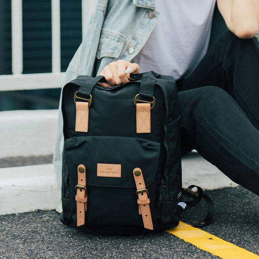 Macaroon Backpack Reborn 16L - Black