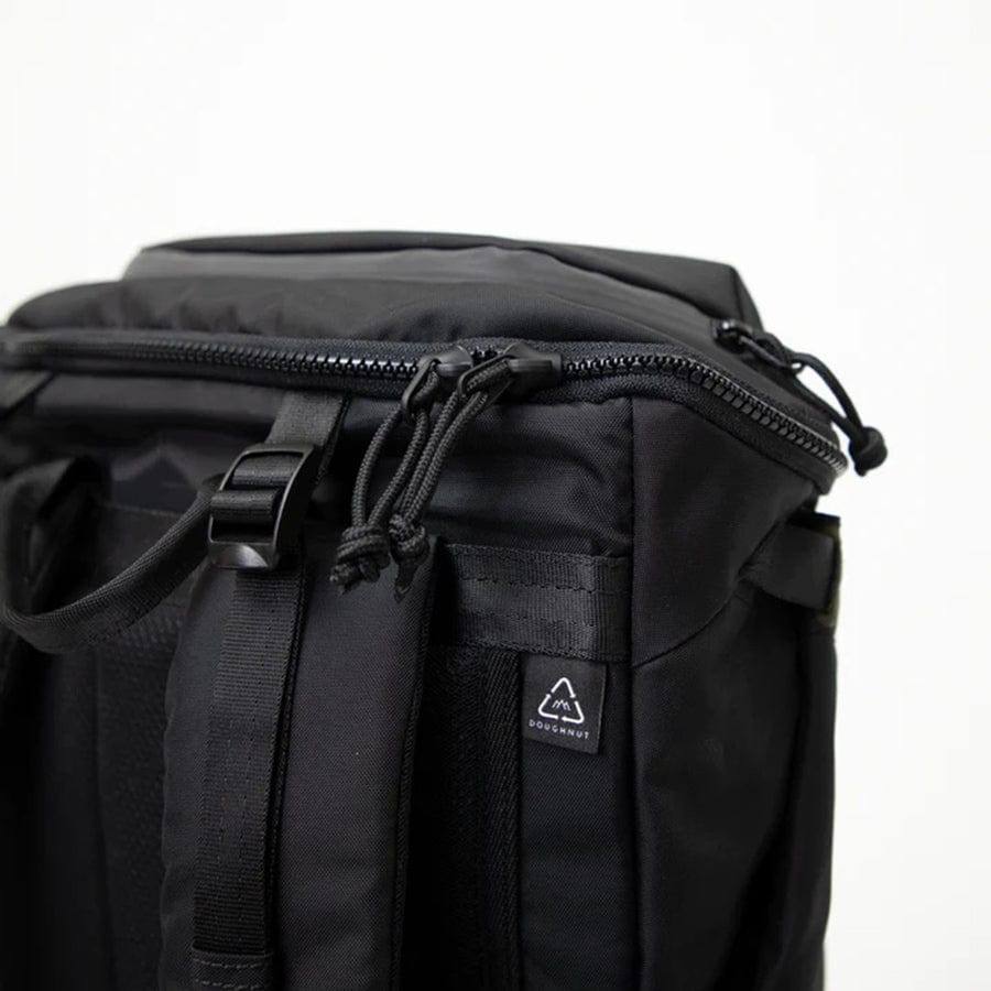 Titan Dynamic Backpack 22L - Black